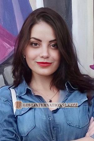 204527 - Victoria Age: 22 - Ukraine