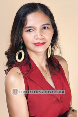 225618 - Leslie Age: 25 - Philippines