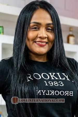 228100 - Gina Age: 37 - Colombia